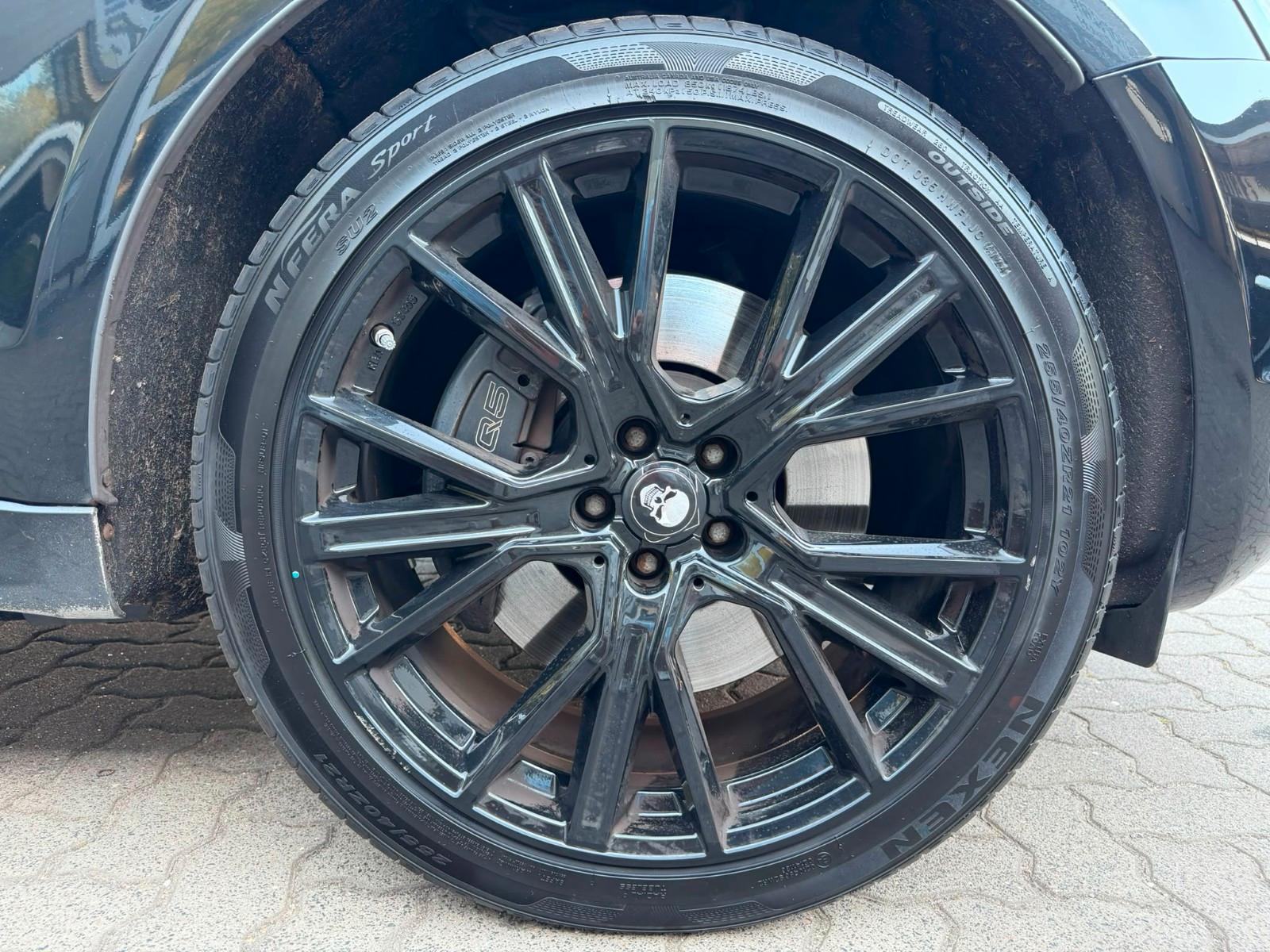 Audi SQ5 3.0 TFSI quattro | 354 ch | BVA | Bang & Olufsen | Toit panoramique | Caméra de recul | Cuir électrique à mémoire chauffant | Jantes 21"