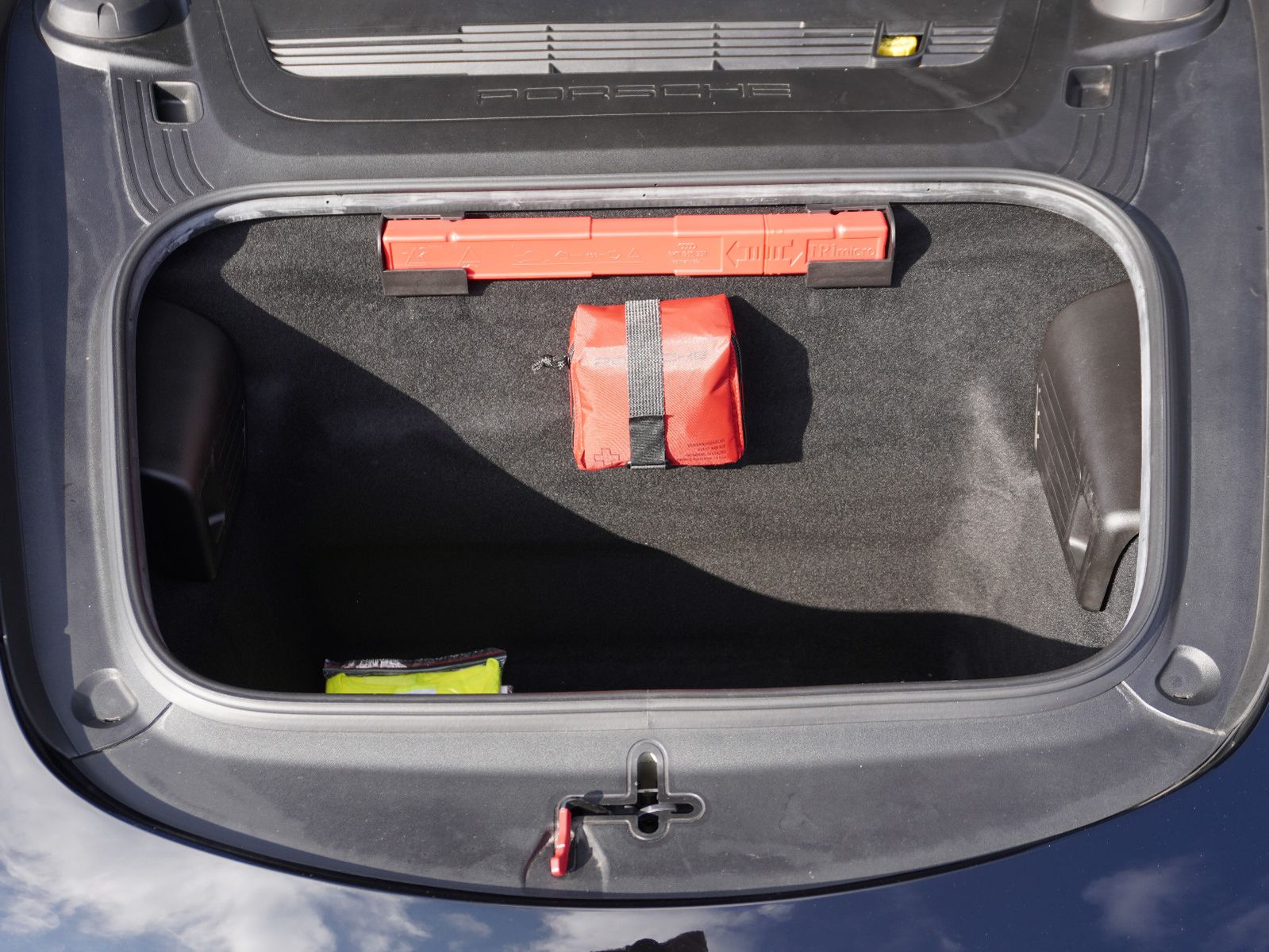 Fahrzeugabbildung Porsche 991 Carrera 4 Cabriolet