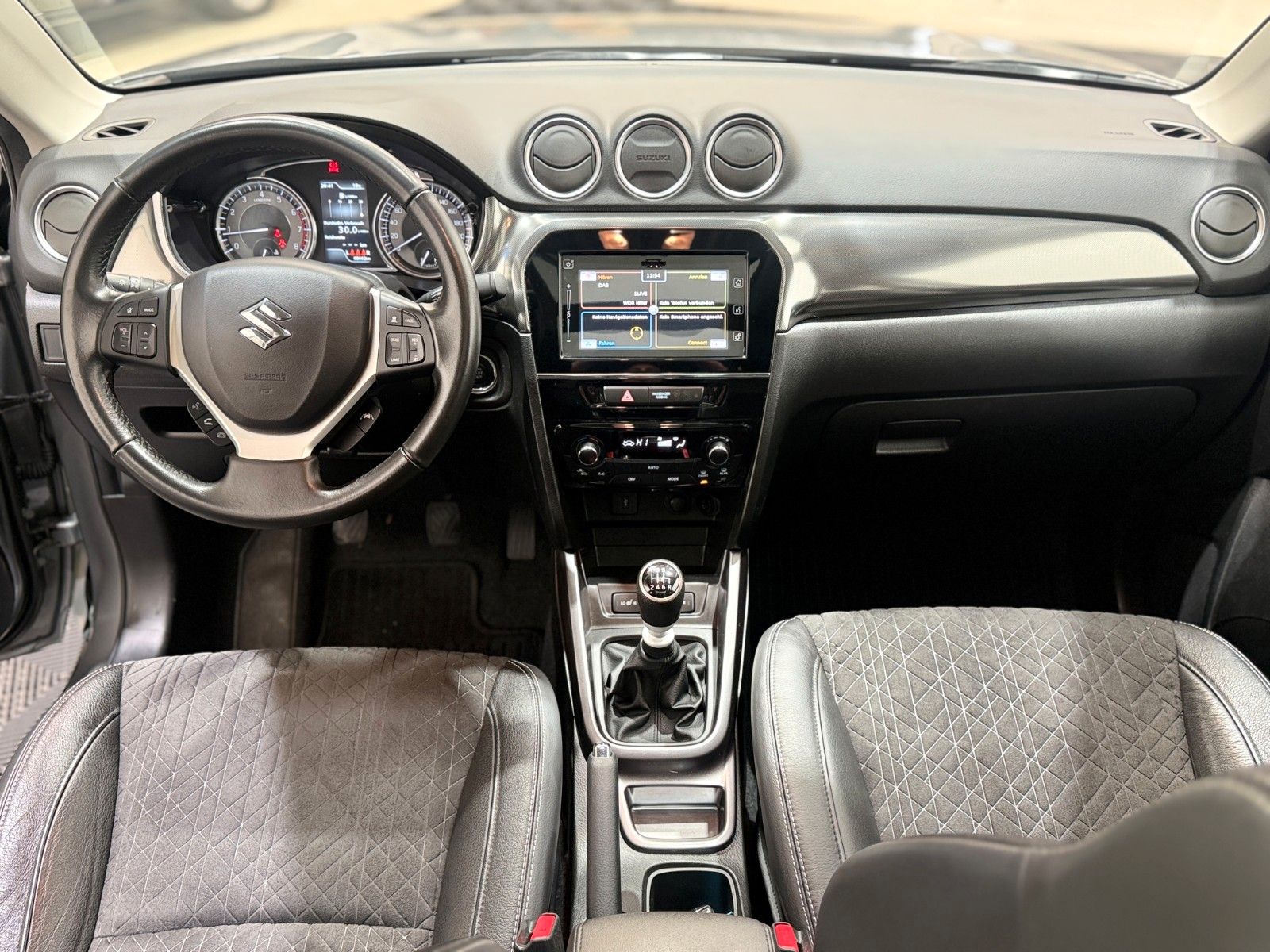 Fahrzeugabbildung Suzuki Vitara 1.4 BOOSTERJET Hybrid Comfort+