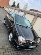 Nissan Ich biete hier eine Nissan Almera zum Verkauf - Nissan Almera mit Diesel-Antrieb