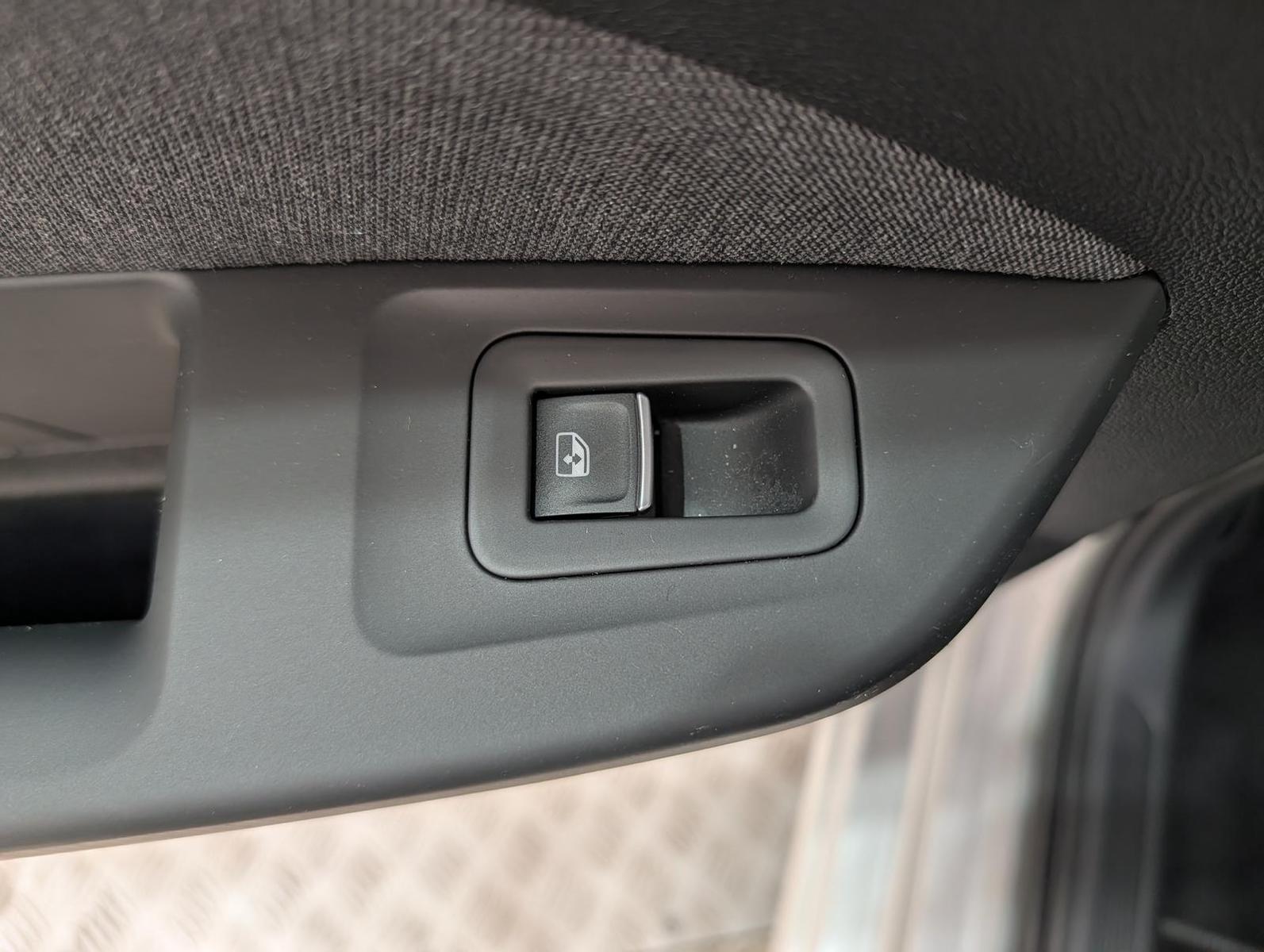Volkswagen Golf Variant 1.5 TSI DSG Life LED virt.Cock. Nav, миниатюра 25