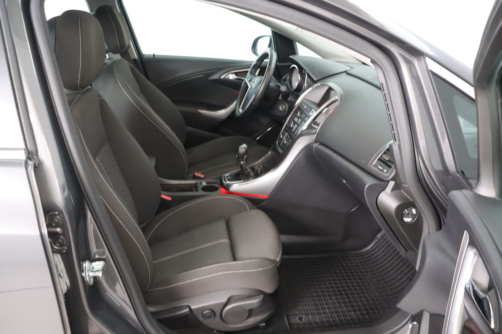 Fahrzeugabbildung Opel Astra J 1.6 Turbo Innovation * 1. Hd. * wenig Km