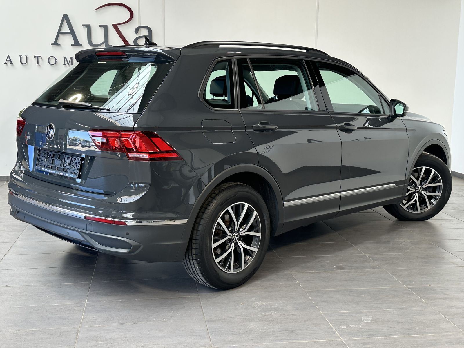 Fahrzeugabbildung Volkswagen Tiguan 2.0 TDI DSG Life NAV+LED+AHK+VCOCK+KAMERA