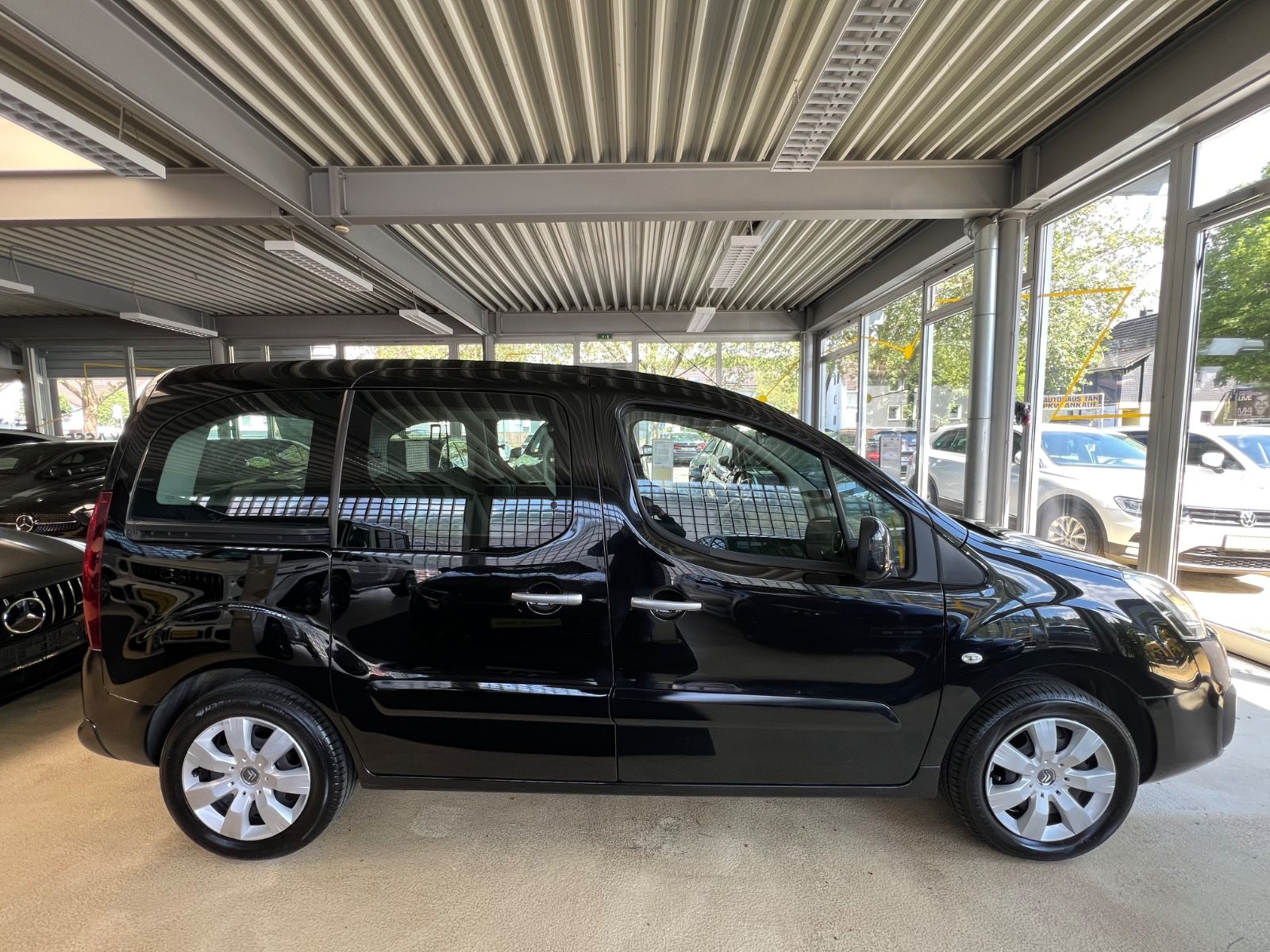 Fahrzeugabbildung Citroën Berlingo 1.6 Kombi Selection