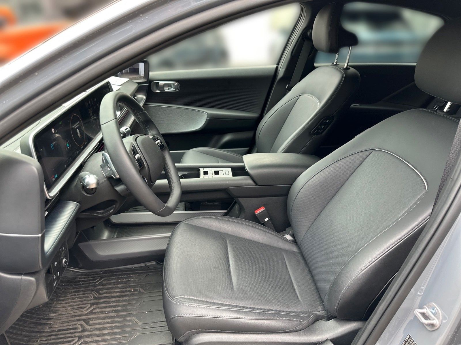 Fahrzeugabbildung Hyundai IONIQ 6 Allrad Großer Akku Uniq-Paket