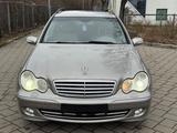Mercedes-Benz C 220 T CDI AUTOMATIK+XENON+NAVI+HARMAN&KARDON - gebrauchte Mercedes-Benz C 220 aus dem Jahr 2004