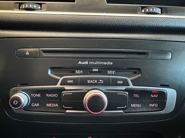 Audi Q3 2.0 TFSI quattro *Xenon*Klima*SHZ*Navi*PDC*