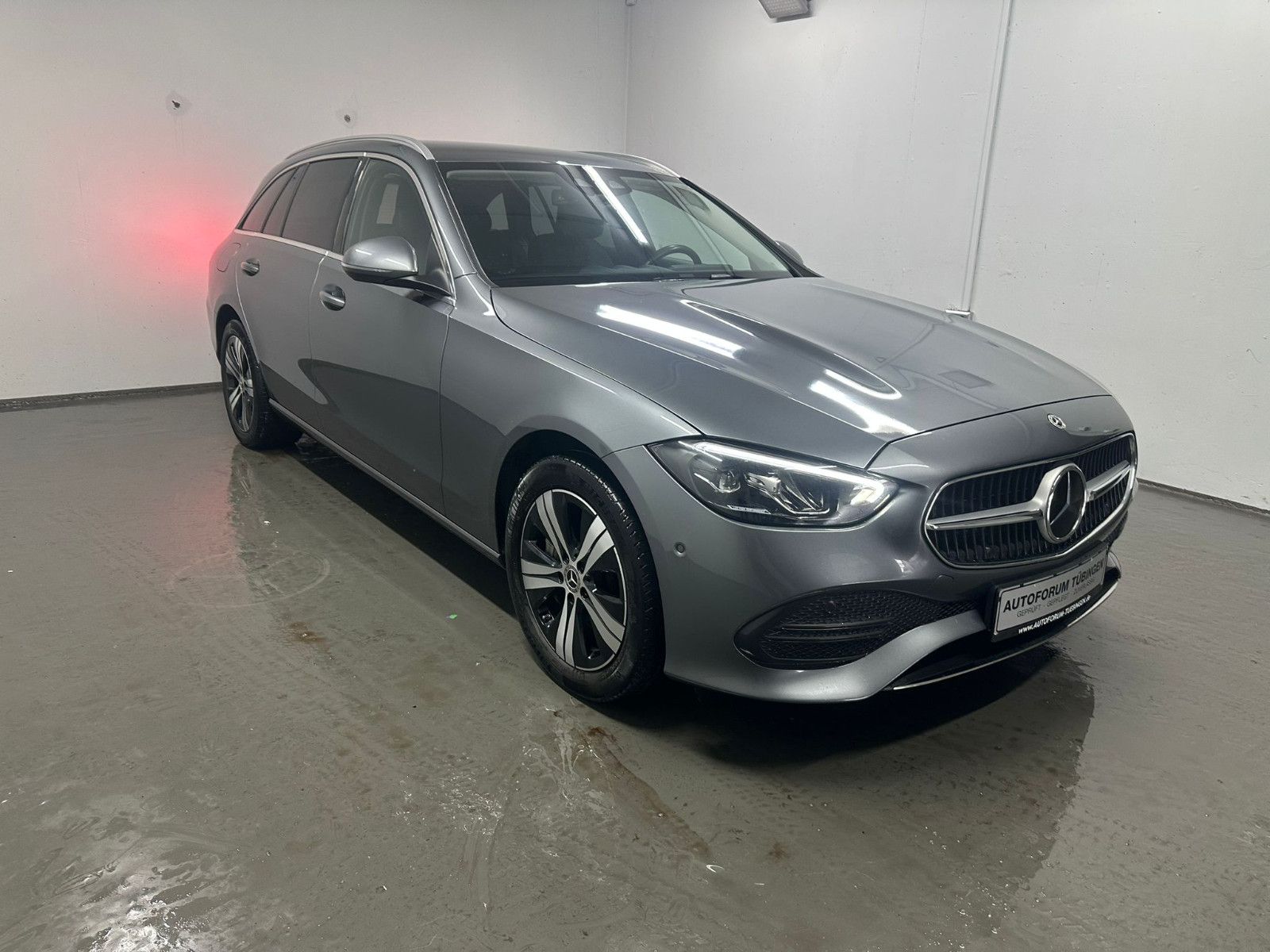 Fahrzeugabbildung Mercedes-Benz C 300 e T Autom.*LED*KAMERA*DISTRO*AMBILIGHT
