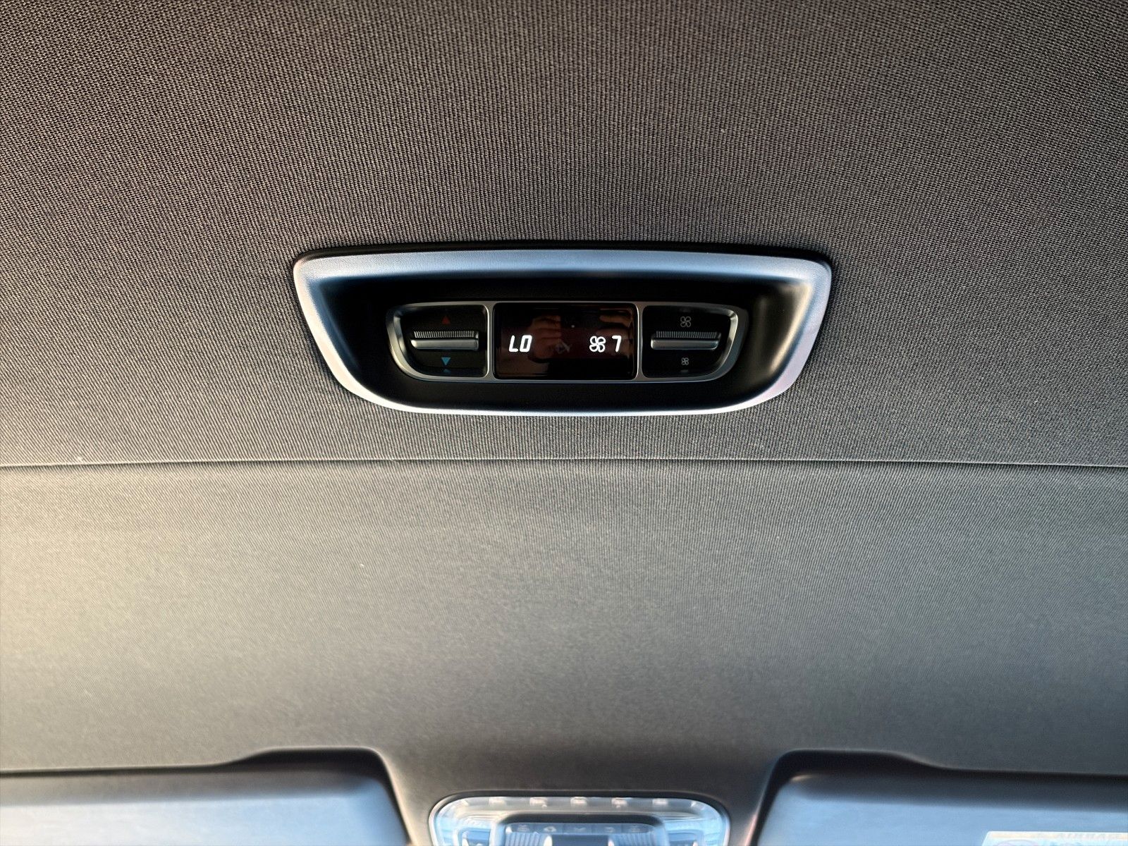 Fahrzeugabbildung Mercedes-Benz V300 d lang*2xSchiebetür*LED*SHZ*NAVI**