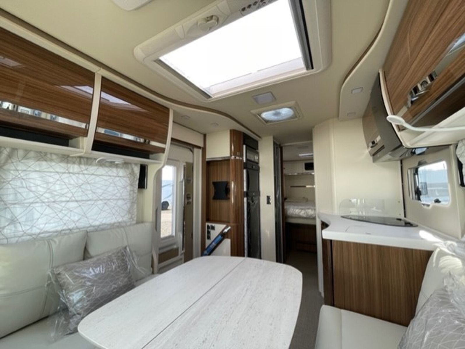 Fahrzeugabbildung Eura Mobil Integra 760 QF Automatik, Leder, LuminaryPlus