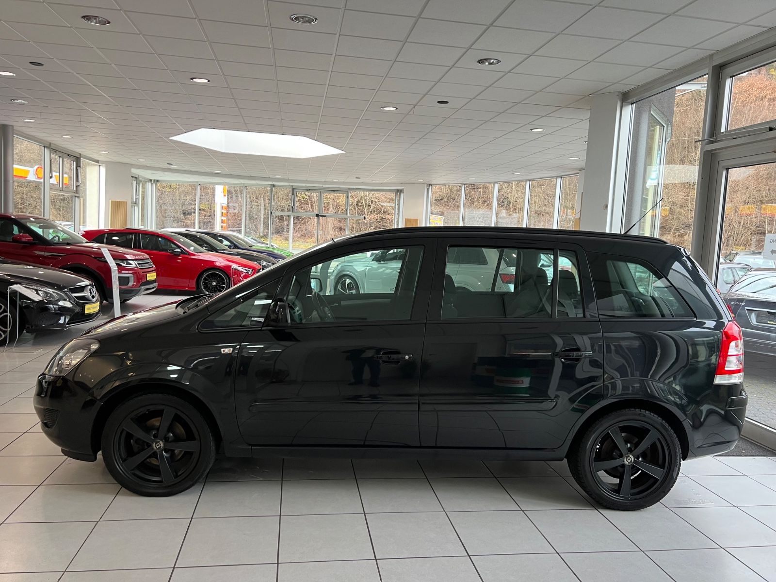 Fahrzeugabbildung Opel Zafira B Family 1.8 * 1.HAND* 7.Sitzer *
