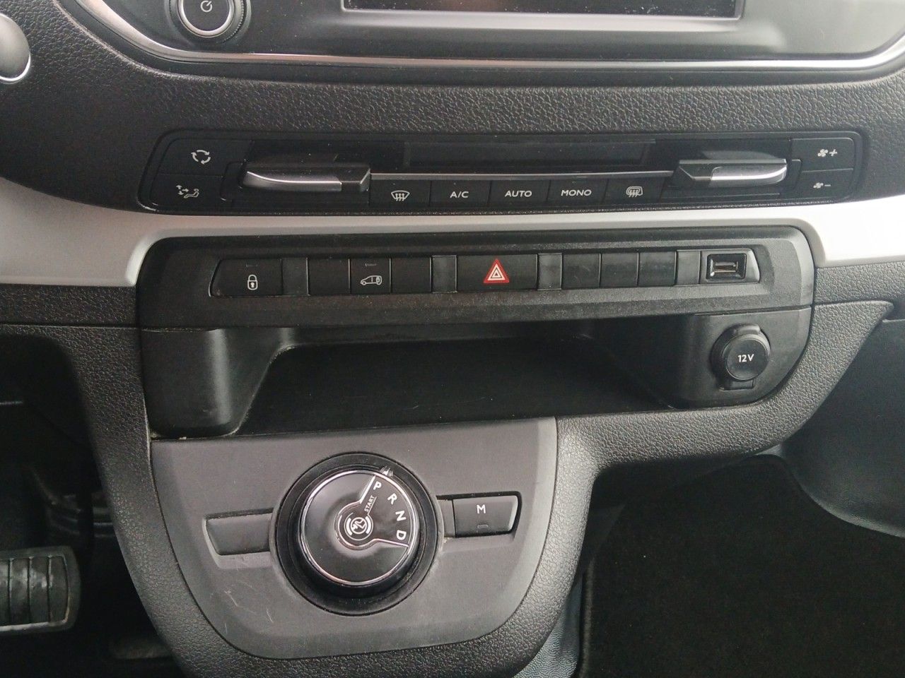 Fahrzeugabbildung Peugeot Expert Kasten Asphalt Sport Edition L2 / M