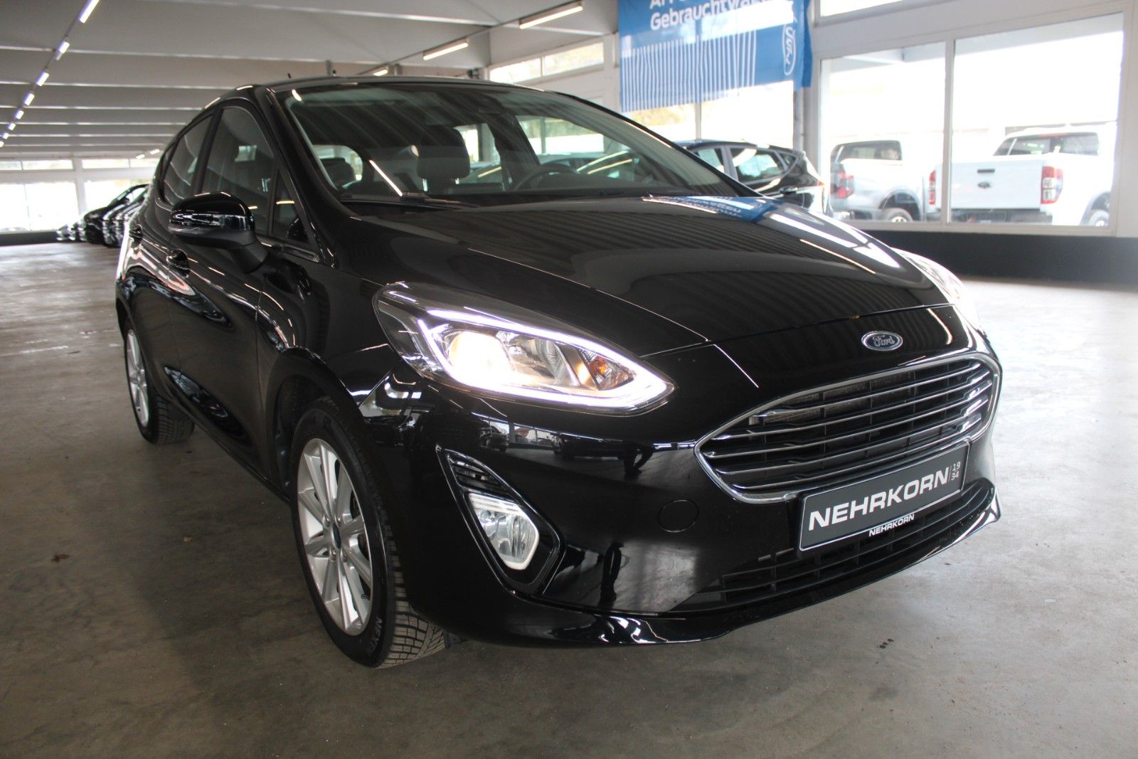 Fahrzeugabbildung Ford Fiesta Titanium 5-T KLIMA Allwetter PDC WinterP.