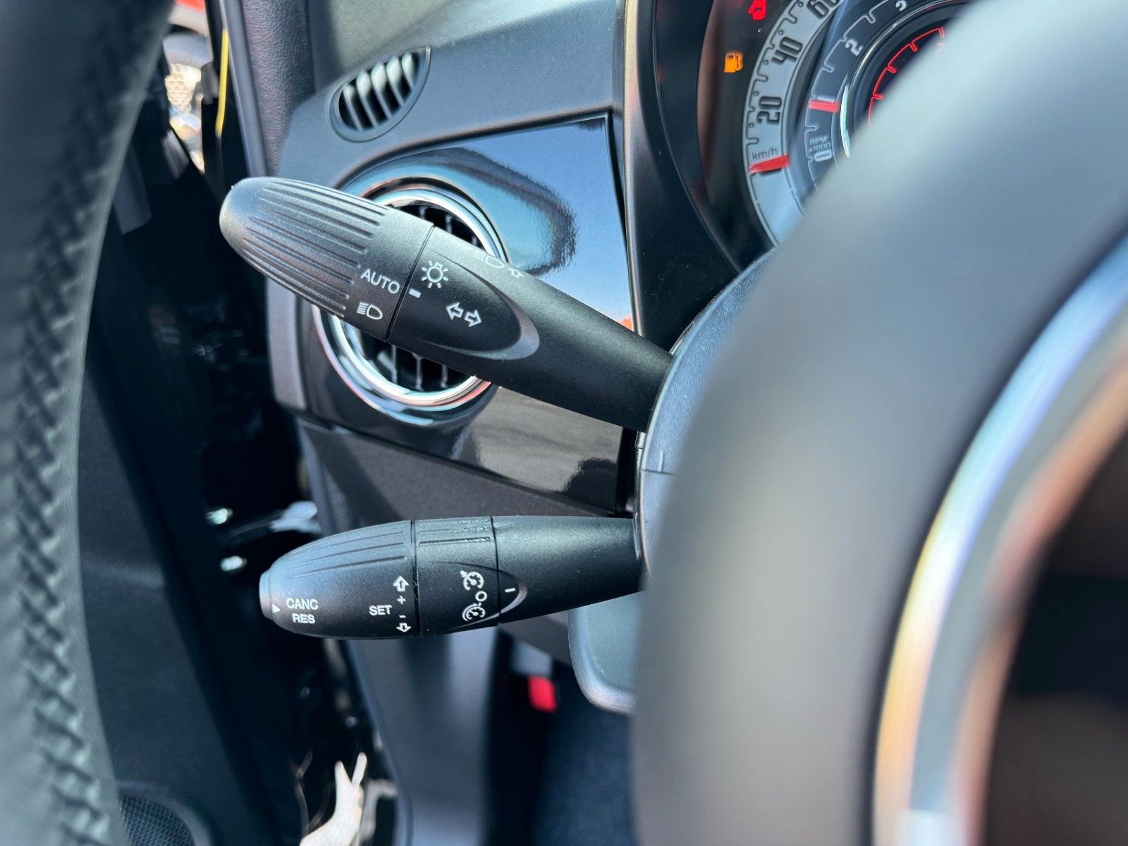 Fahrzeugabbildung Fiat 500 Hatchback MY23 1.0 GSE /Carplay /Tempomat