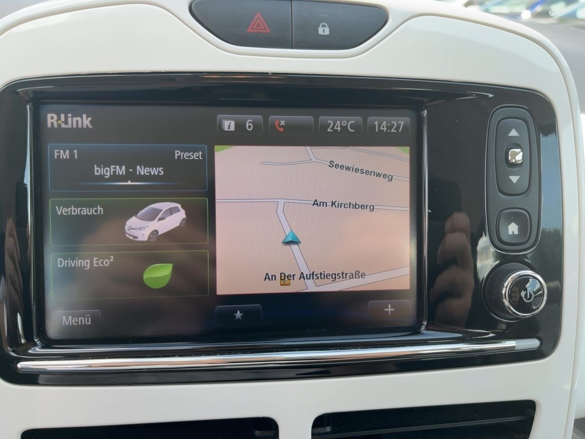 Fahrzeugabbildung Renault ZOE Zoe Life 23,3 KW Batterie **Batt incl.** EPH - mit KI generiert/bearbeitet