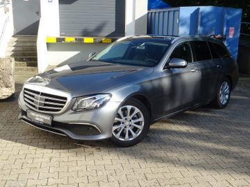 Mercedes E 220 - 2