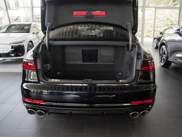 2025 AUDI S8 — миниатюра 11