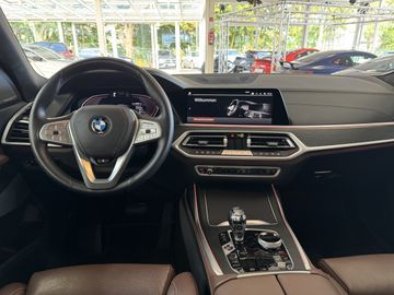 BMW X7 - 9