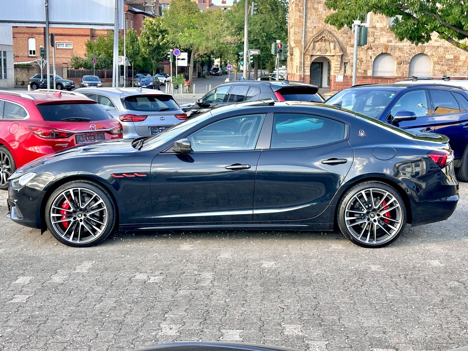 Fahrzeugabbildung Maserati GHIBLI TROFEO *VOLL+CARBON+U.V.M...!