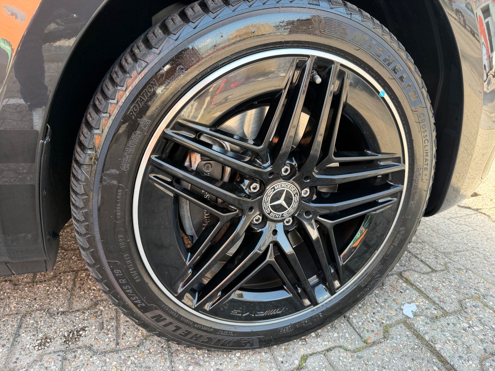 Fahrzeugabbildung Mercedes-Benz V300 d MARCO POLO AMG LINE VOLL NIVELLIERUNG