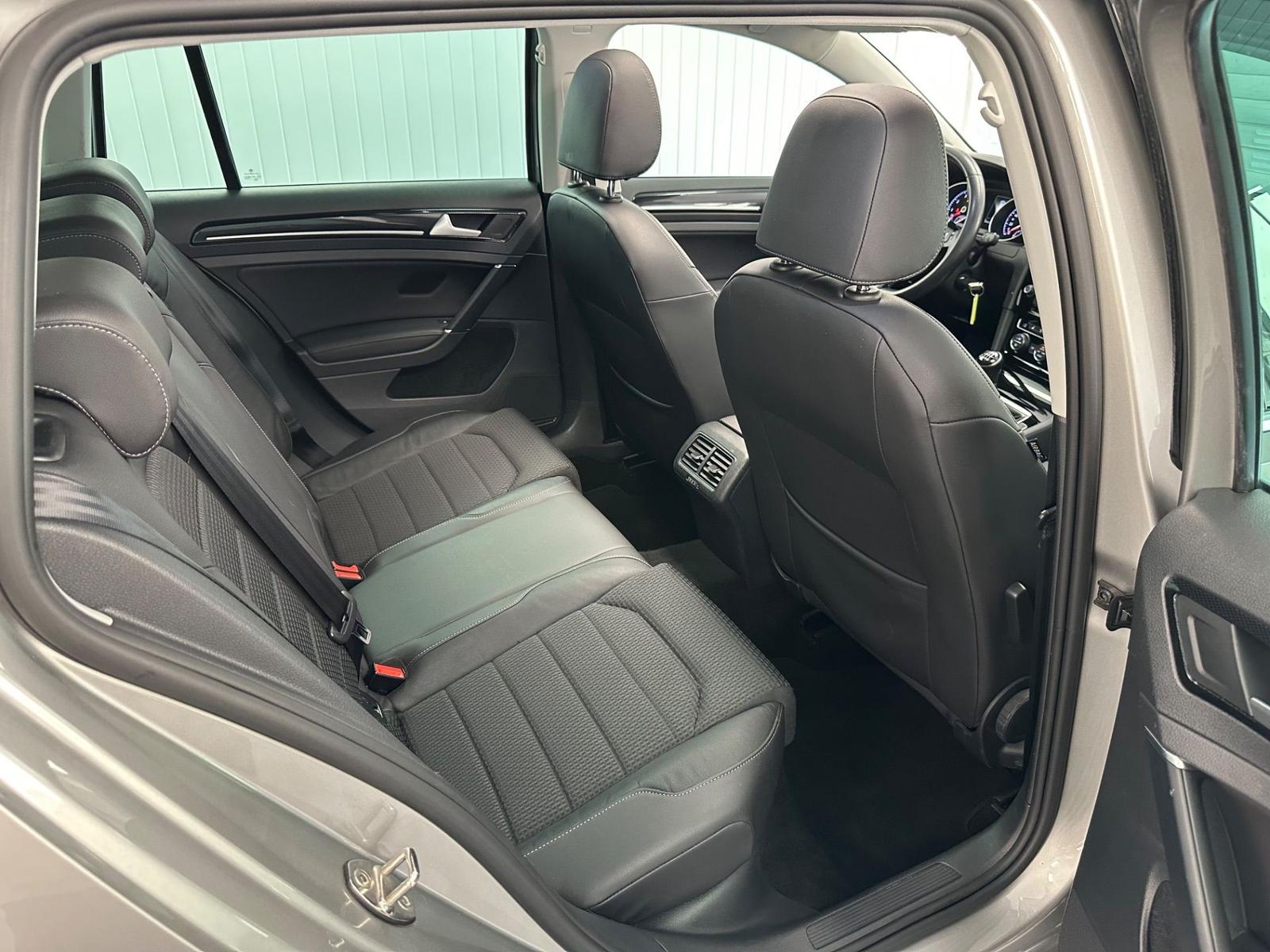 Volkswagen Golf VII Variant 1.4 TSI Highline Kamera Pano 