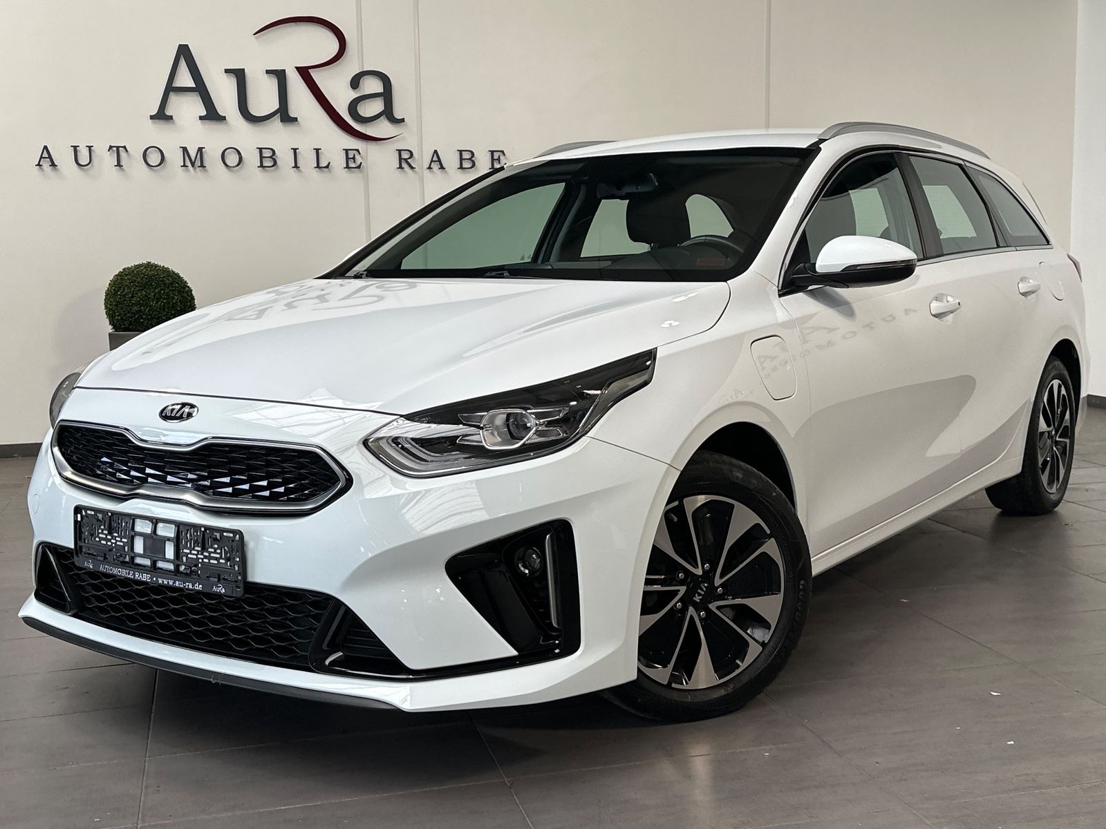 Fahrzeugabbildung Kia cee'd Sportswagon 1.6 GDI Plug-in Hybrid LED+KAM