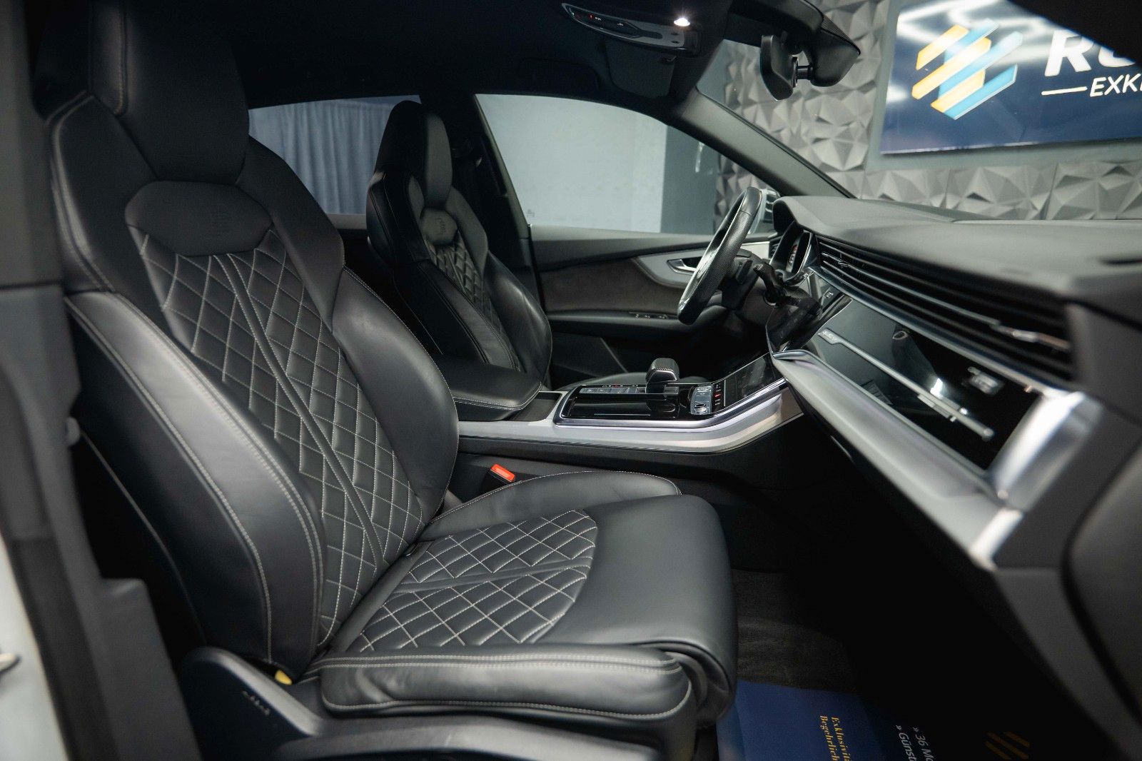 Fahrzeugabbildung Audi Q8 55 TFSI quattro S-Line Plus *ACC*Head Up*22'