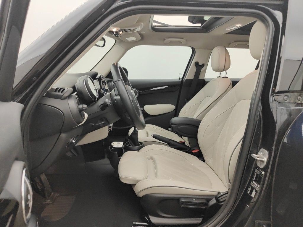 Fahrzeugabbildung MINI Mini Cooper Classic Trim LED/NAVI/SHZ/PANO/LEDER