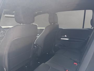 Mercedes GLB 200 - 12