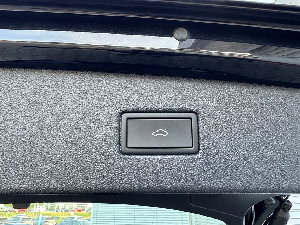 Tiguan R 2.0 TSI 4MOTION *H&K*PANO*MATRIX*