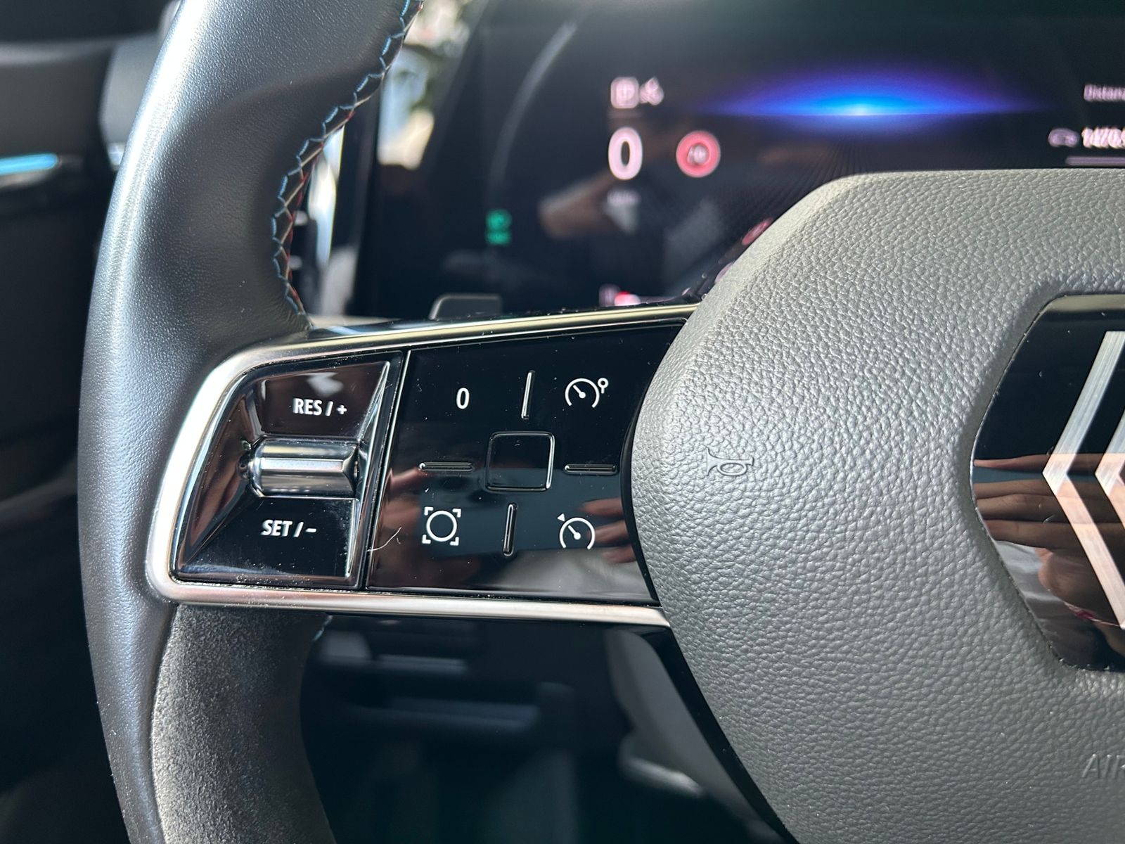 Fahrzeugabbildung Renault Austral Techno Esprit Alpine 160 MASSAGE NAV 20"