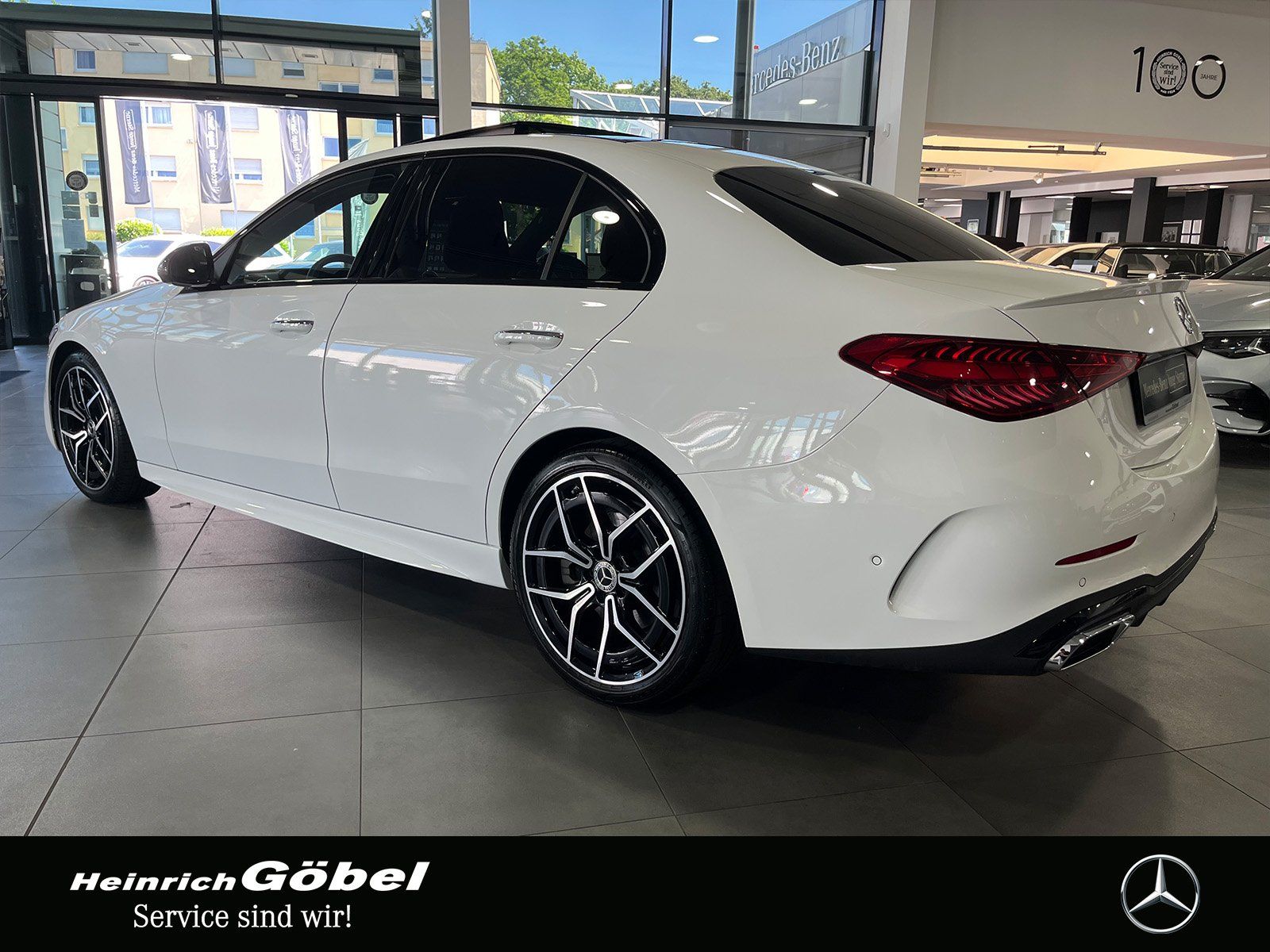 Fahrzeugabbildung Mercedes-Benz C 300 AMG+PANO+BURMESTER+NIGHT+360°+DIGITAL.L