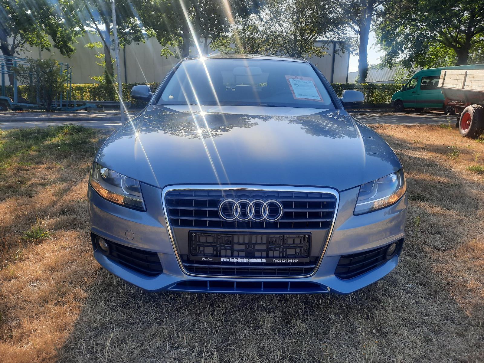 Audi A4 Lim. Attraction 1.Hand*Scheckh. komplett*AHK*