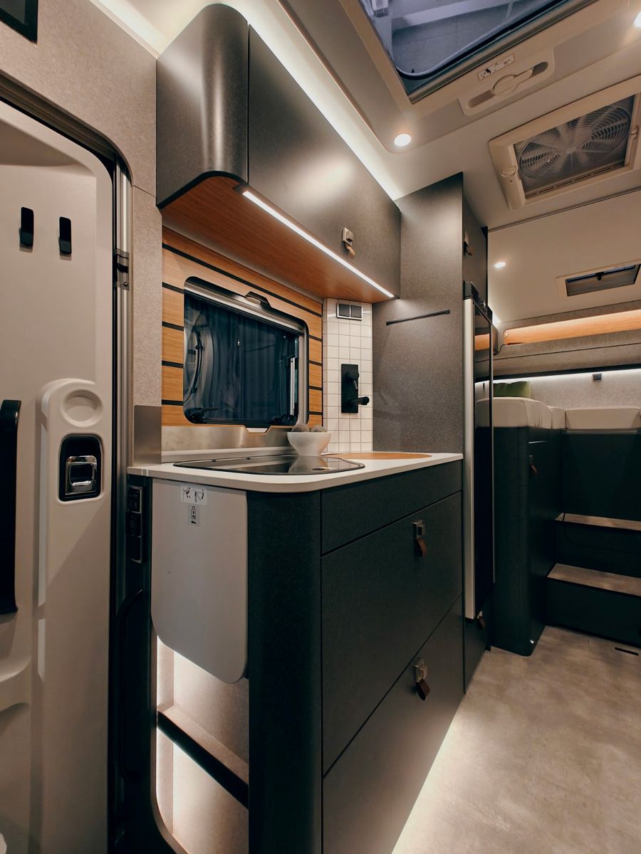 Fahrzeugabbildung HYMER / ERIBA / HYMERCAR ML-T 570 - Crossover