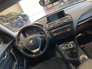 BMW 118  1 Lim. 5-trg. 118 i *NAVI*PDC*SZHZ*TEMPOMAT