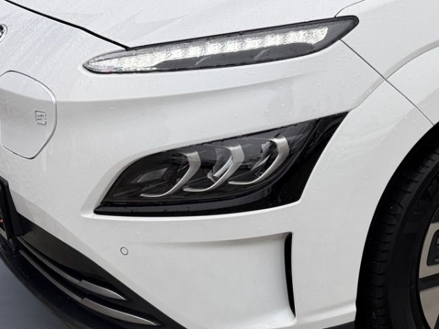 Fahrzeugabbildung Hyundai KONA Trend Elektro 2WD +KLIMA+NAVI+RFK+PDC+ACC+U