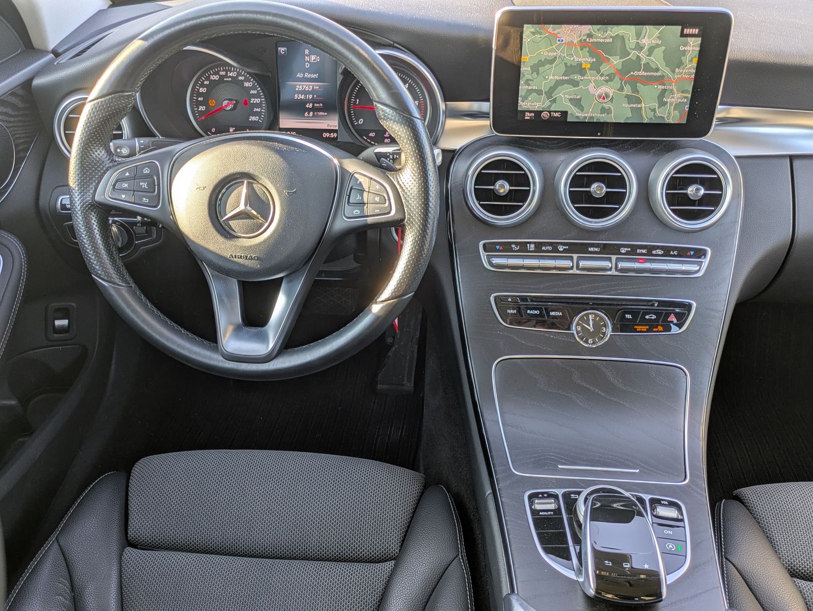 Fahrzeugabbildung Mercedes-Benz C 250 d BlueTec AVANTGARDE 4Matic ACC/KAM/LED