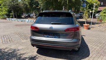 Volkswagen Touareg - 4