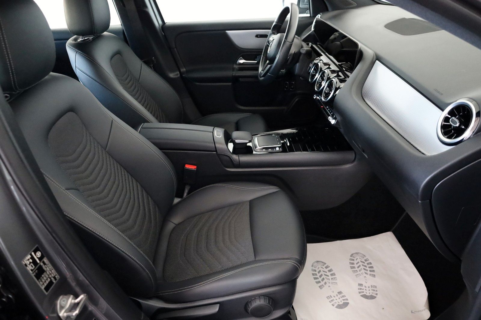 Fahrzeugabbildung Mercedes-Benz GLA 250 e Style,T.Leder,Navi,LED,SH