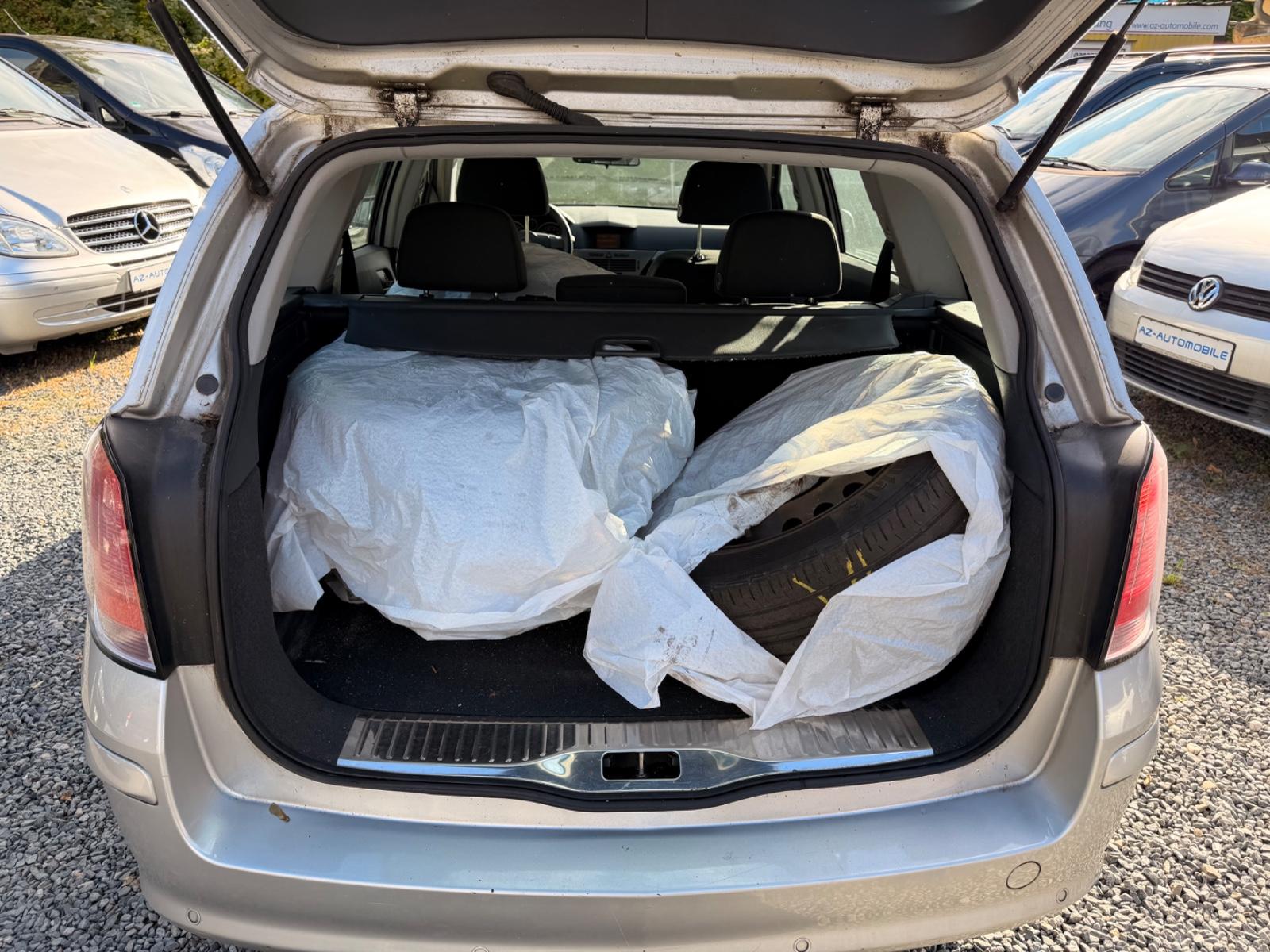 Opel Astra 2005 — photo 15
