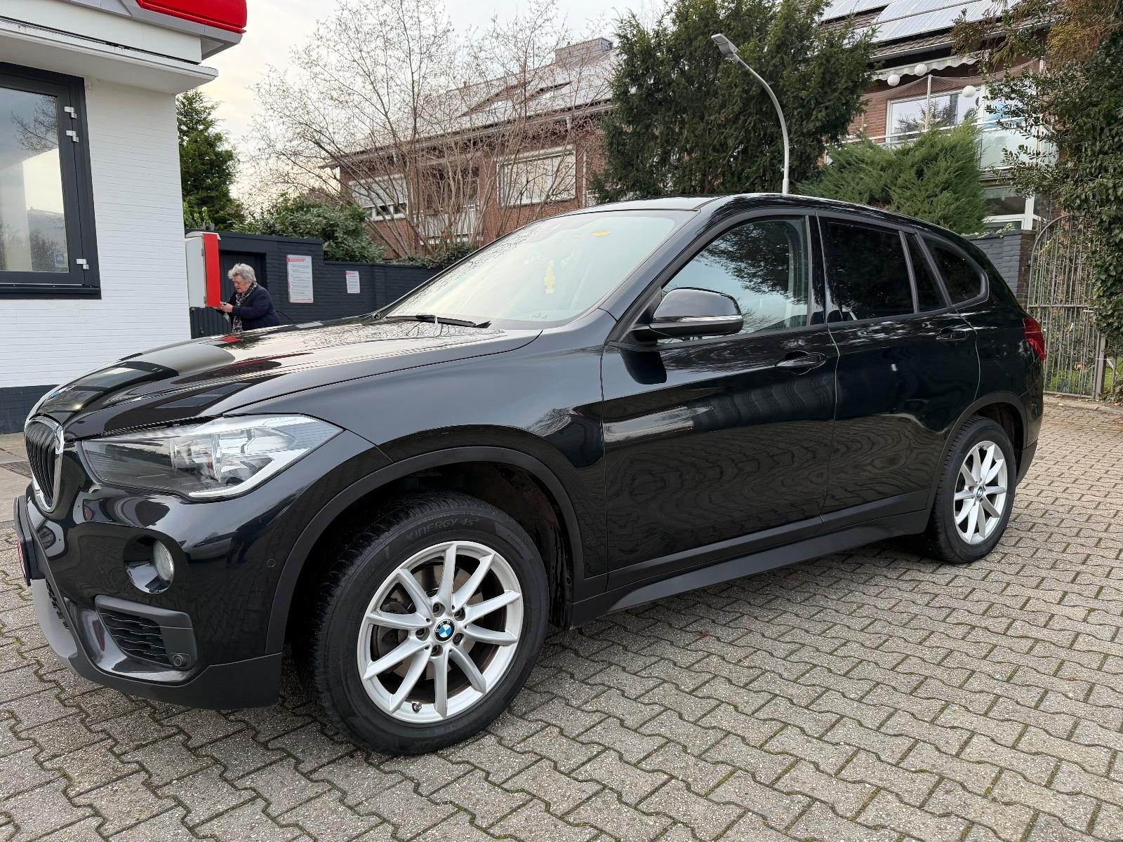 BMW X1 sDrive 18 d Advantage 1.Hand Allwetter AHK