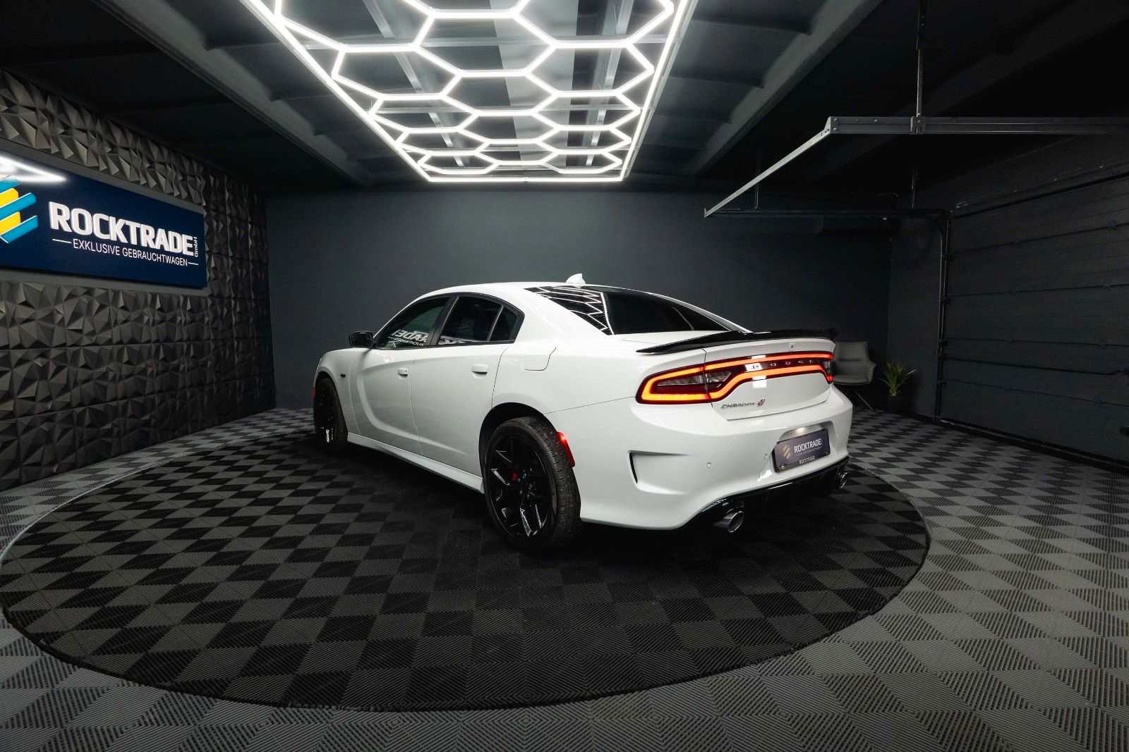 Fahrzeugabbildung Dodge Charger 3.6 4x4 SRT Styling *Kamera*LED*20 Zoll*
