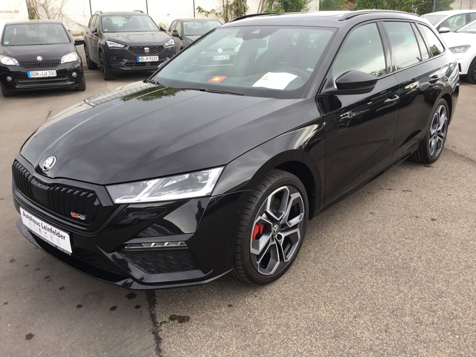 Fahrzeugabbildung SKODA Octavia 2.0TSI DSG RS Combi+AHK+Standheizung+19"
