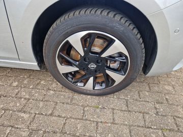 Bild 3 Opel Corsa F e Elegance
