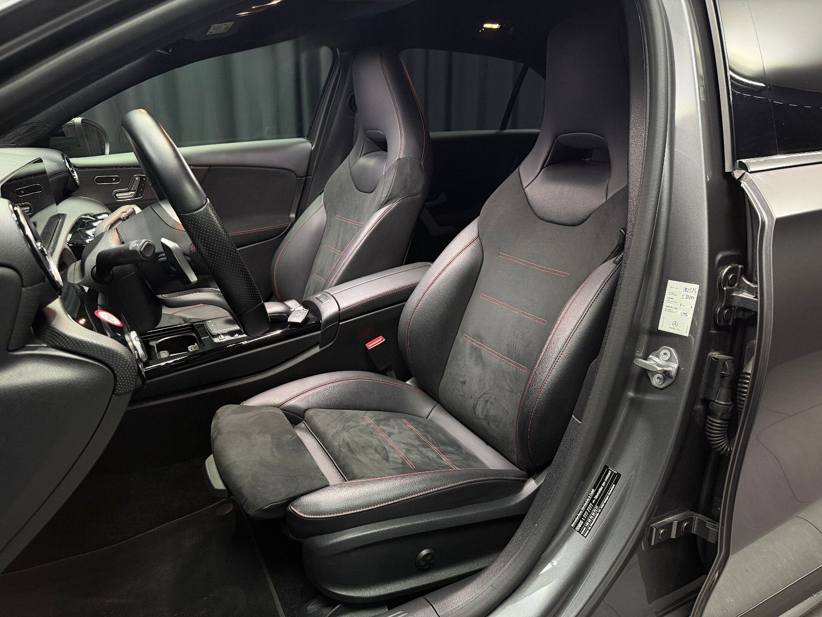 Fahrzeugabbildung Mercedes-Benz A 250 4Matic|AMG-LINE|360°|STDHZG