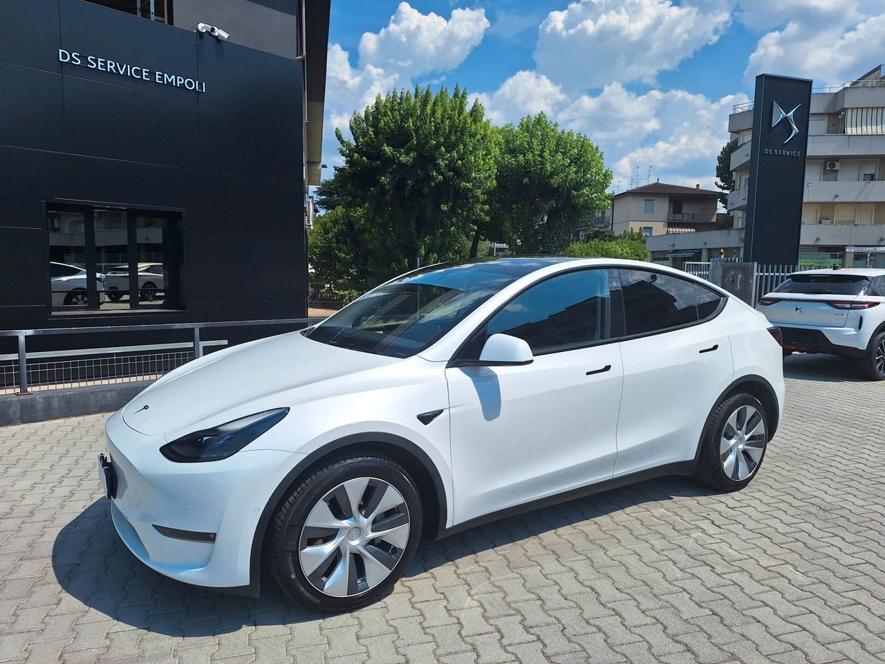 Tesla Model Y Long Range Dual Motor AWD IVA ESPO