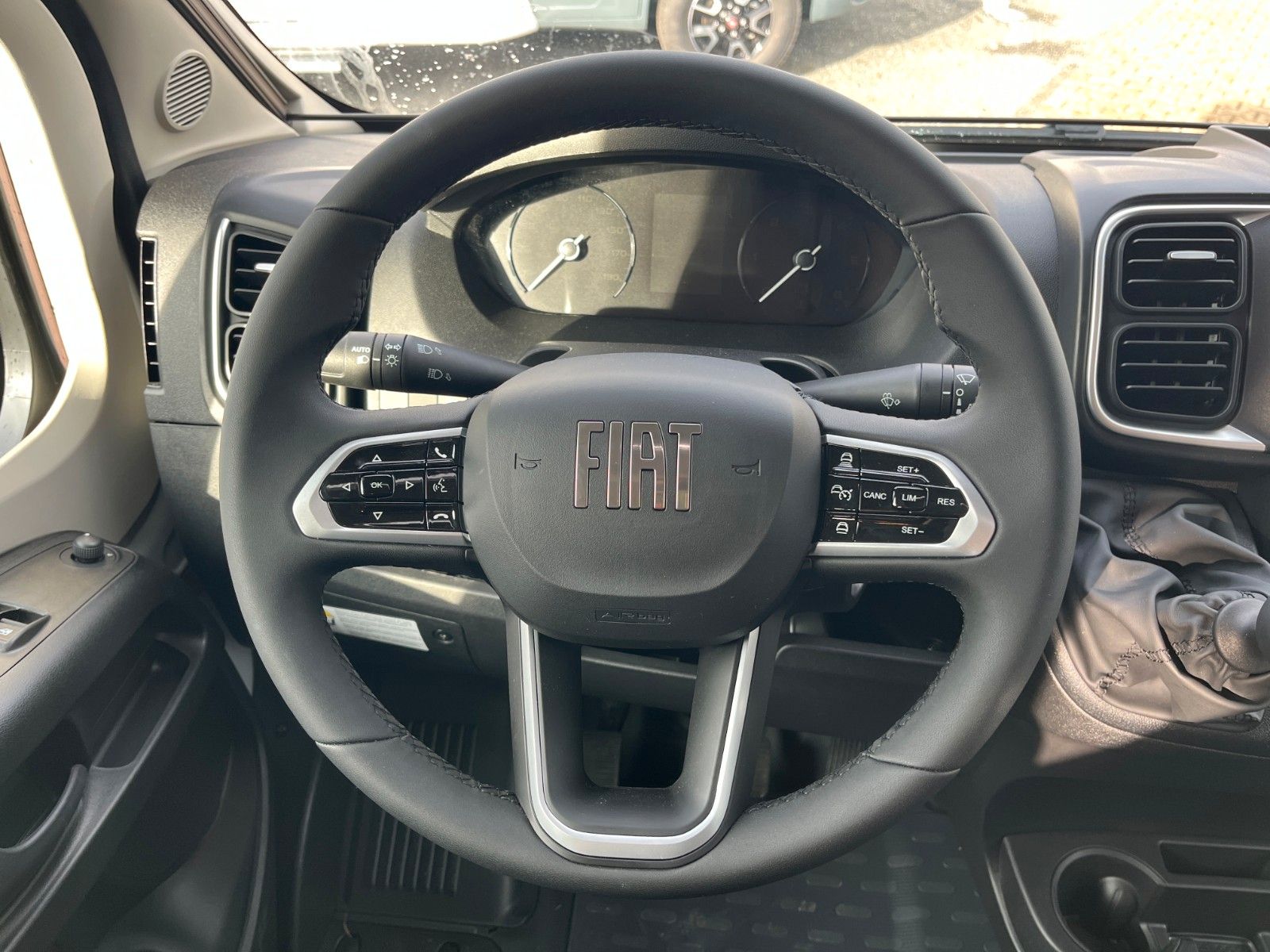 Fahrzeugabbildung Etrusco T 6.9 SBC *Hubbett*iConic*Komfort Plus*