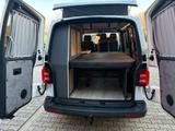 Volkswagen T6 Camper 2.0 TDI 114PS Hubdach AHK RFK 5Sitz - Wohnwagen in Düsseldorf