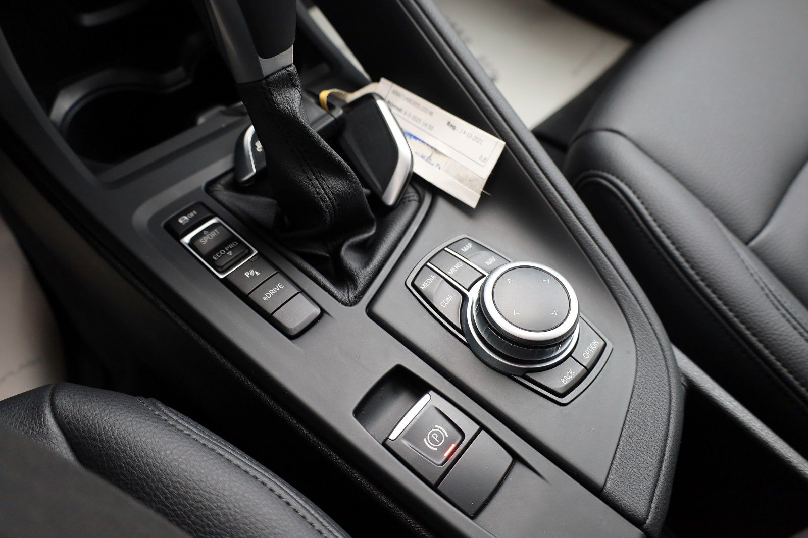 Fahrzeugabbildung BMW X1 xDrive25e Advantage,Leder,Navi,LED,HUD,Kamera