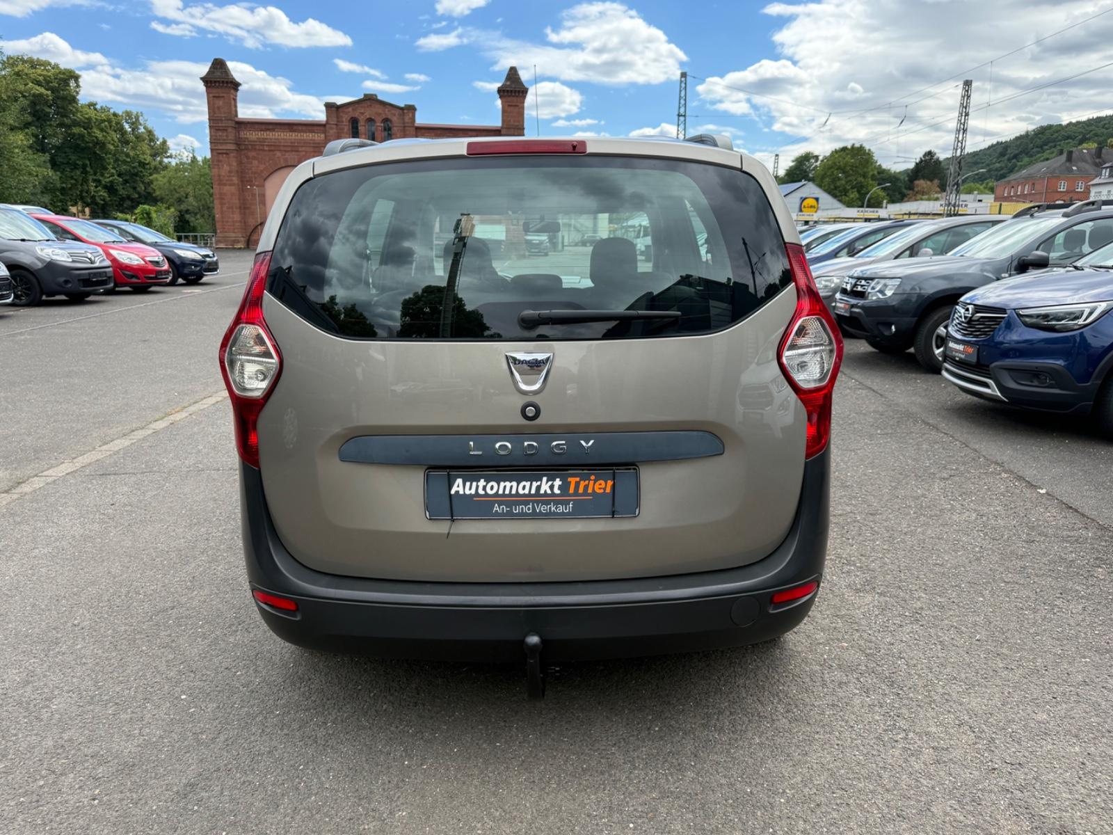 Dacia Lodgy 2013 — engine 1.461 cm³, 107 HP (79kW)